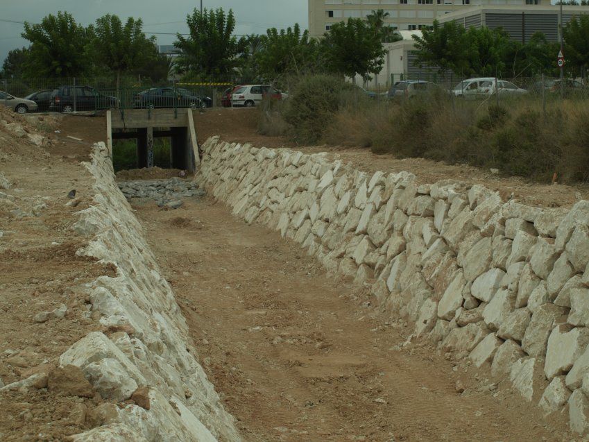 Fase de restauración y finalización de la obra Parque de Rincón de Loix Benidorm